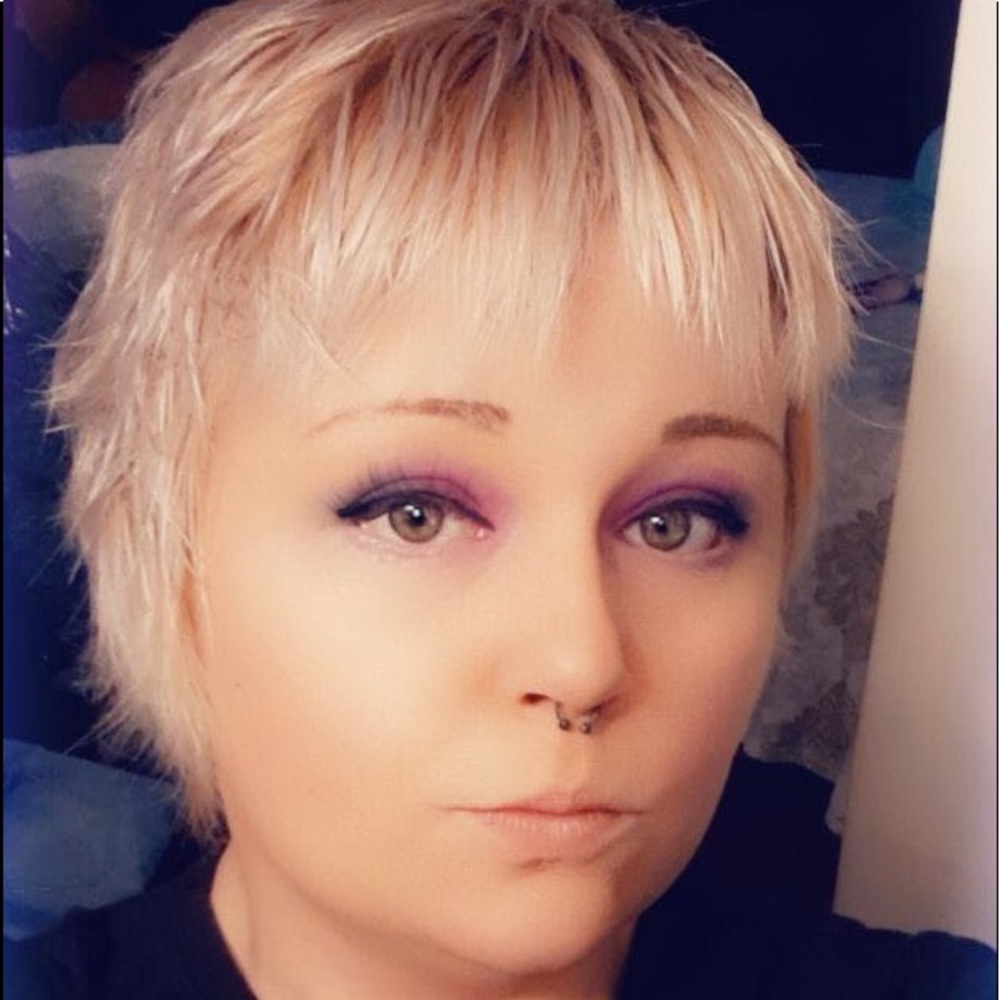 Meet your Posher, Julie